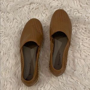 Super cute brown espadrille sandals!!